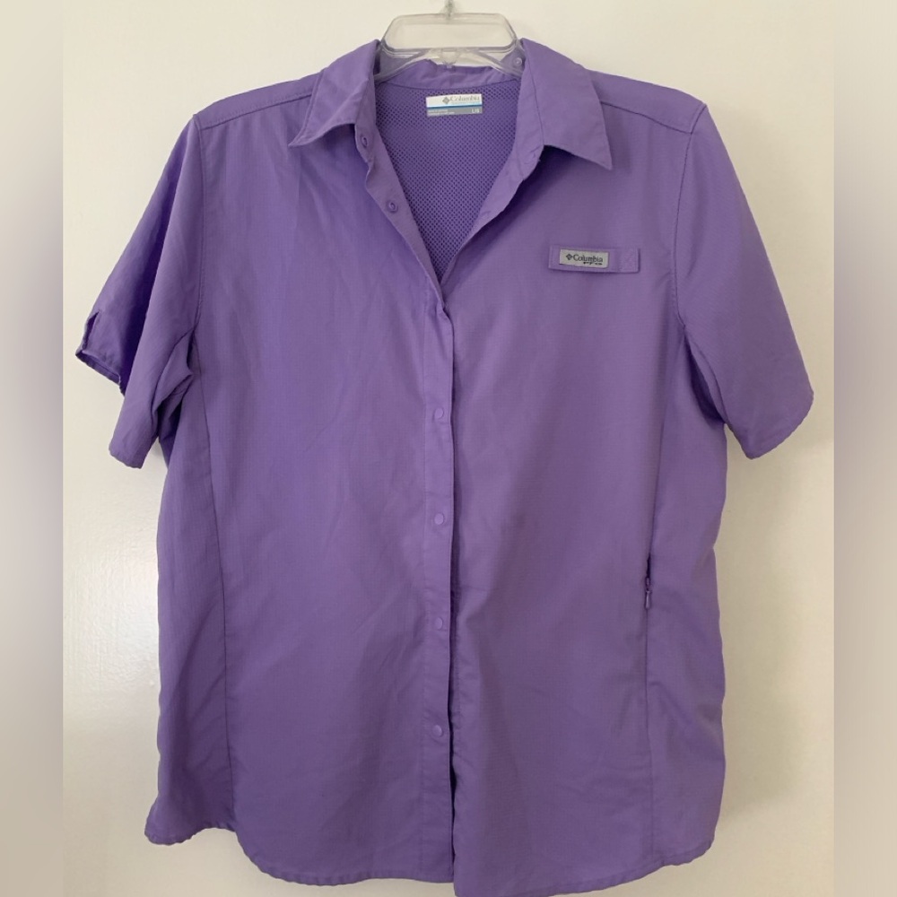 Like new Ladies Purple Columbia button down Large